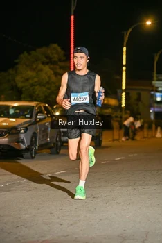 Runner Photo 1484713