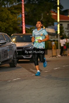 Runner Photo 1485659