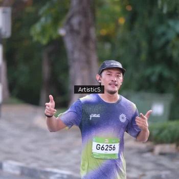Runner Photo 1485691