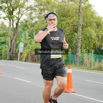 Runner Photo 1486135