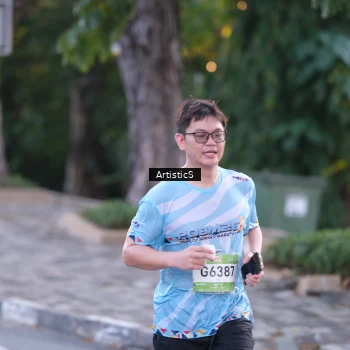 Runner Photo 1486190