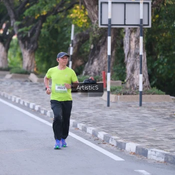 Runner Photo 1486195