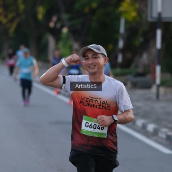 Runner Photo 1487275