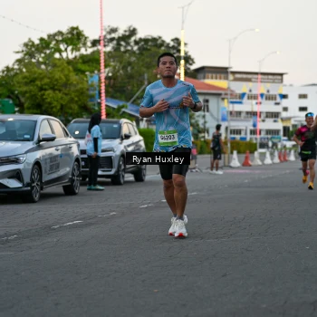 Runner Photo 1487544
