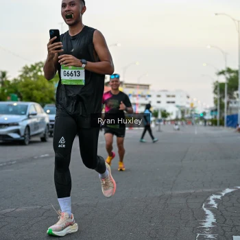 Runner Photo 1487565