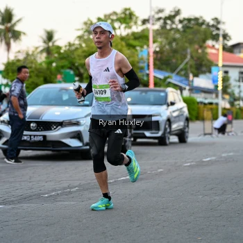 Runner Photo 1487648
