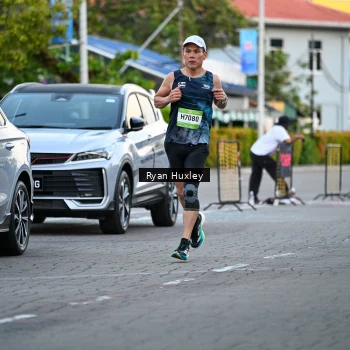 Runner Photo 1487756