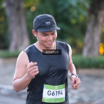 Runner Photo 1487874