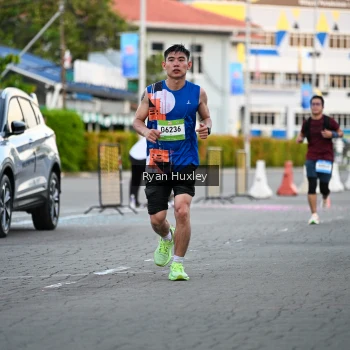 Runner Photo 1487883