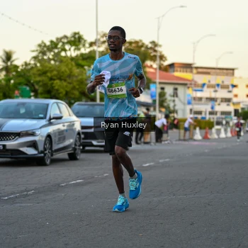 Runner Photo 1489704