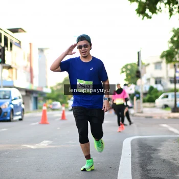 Runner Photo 1490215