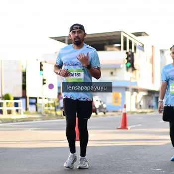 Runner Photo 1490348