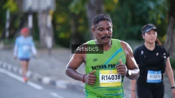 Runner Photo 1491275