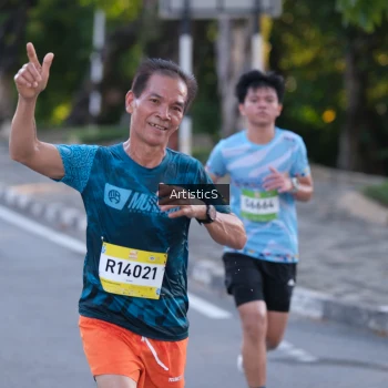 Runner Photo 1492215