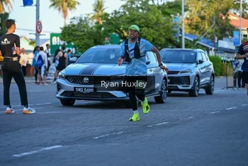 Runner Photo 1492760