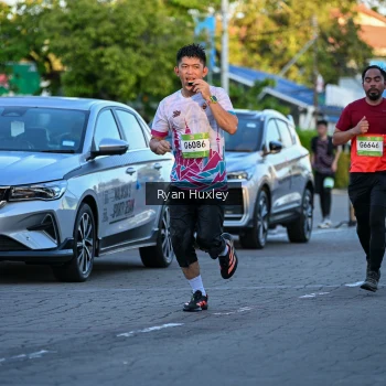 Runner Photo 1493103