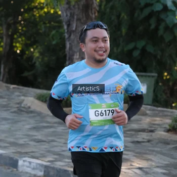 Runner Photo 1493527