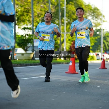 Runner Photo 1494132