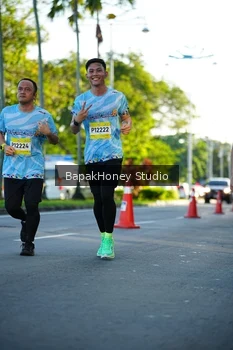 Runner Photo 1494147