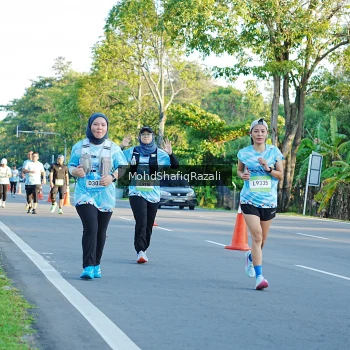 Runner Photo 1494419