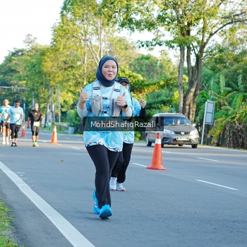 Runner Photo 1494430