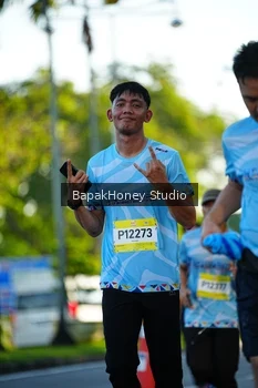 Runner Photo 1494663