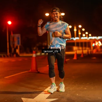 Runner Photo 1494710