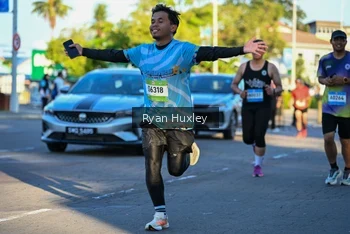 Runner Photo 1495371