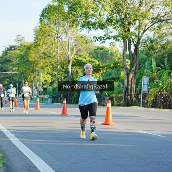 Runner Photo 1495389