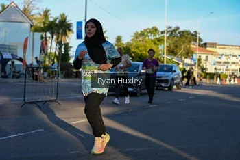 Runner Photo 1495443