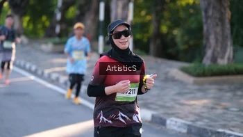 Runner Photo 1495487