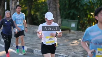 Runner Photo 1495593