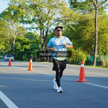 Runner Photo 1495628