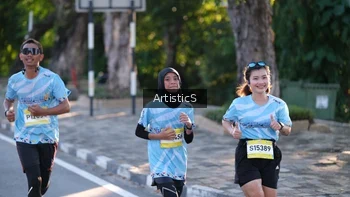Runner Photo 1495639