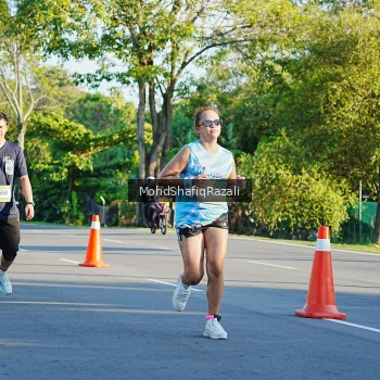 Runner Photo 1495677