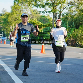 Runner Photo 1495699