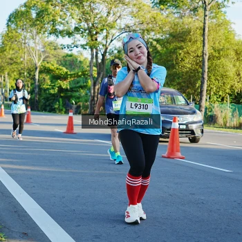 Runner Photo 1495715