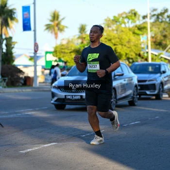 Runner Photo 1495770