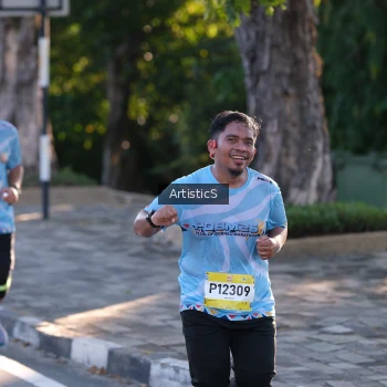 Runner Photo 1495833