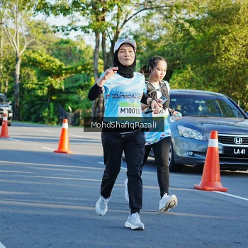 Runner Photo 1495846