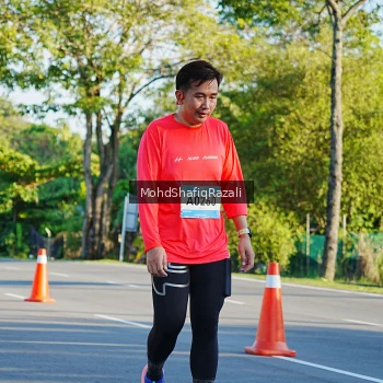 Runner Photo 1495884