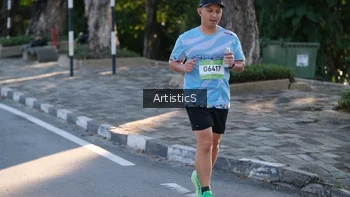 Runner Photo 1495908
