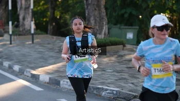 Runner Photo 1495917