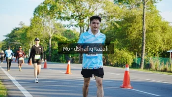 Runner Photo 1495942