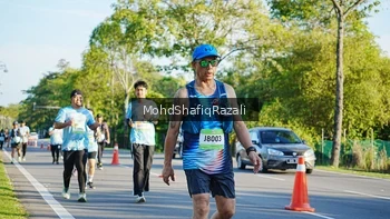 Runner Photo 1496024