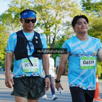 Runner Photo 1496076