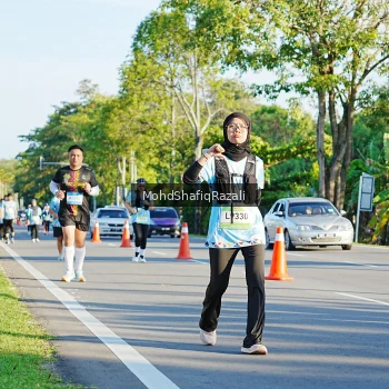 Runner Photo 1496092