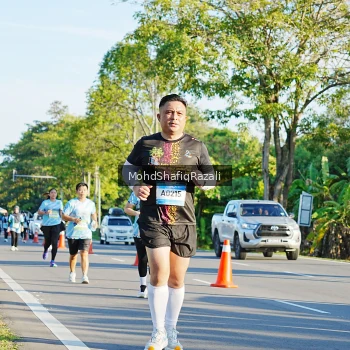 Runner Photo 1496107