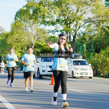 Runner Photo 1496117