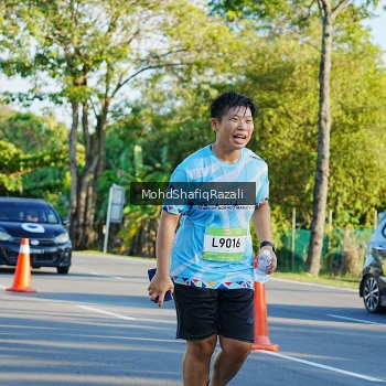 Runner Photo 1496132